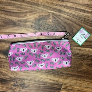 - Danielle Creation Pencil Cosmetics case NWT